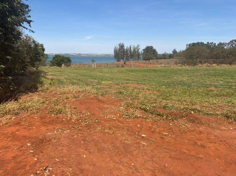 Terreno de 614m² em empreendimento