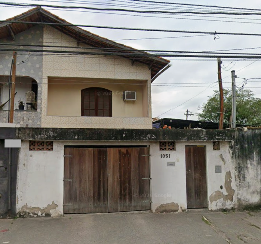 Casa em São Vicente com 3 quartos e 2 banheiros