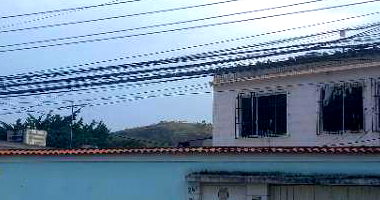Casa com 4 quartos, 3 banheiros e 2 vagas, 420m² construída