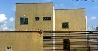 Apartamento com 2 Quartos e Garagem em Campo Grande