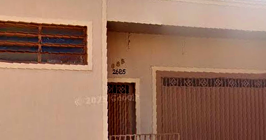 Casa com 3 quartos, 2 banheiros, 249,50m² construída, ocupada