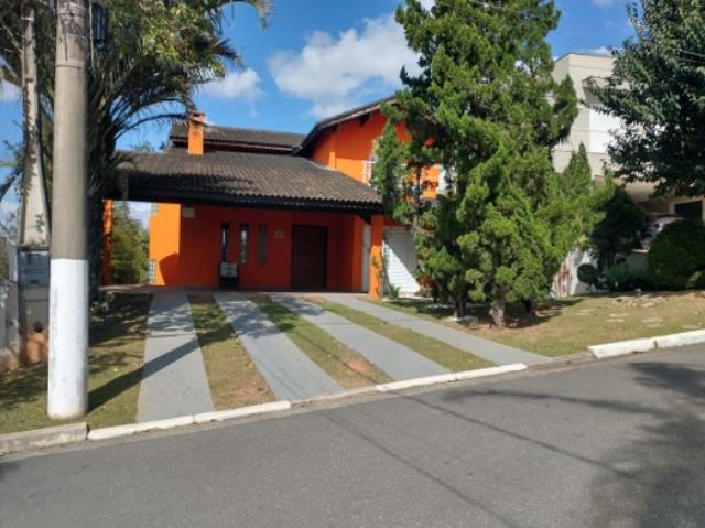Casa com 3 quartos, 600m² de terreno, 389m² construída, ocupada
