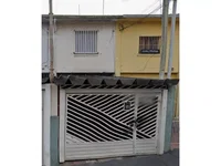 Casa ocupada com terreno de 82,66 m²