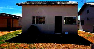 Casa aconchegante com 51m² construída, desocupada e pronta para uso