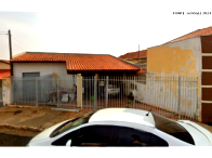Casa com 4 dormitórios e 2 banheiros em Presidente Alves/SP