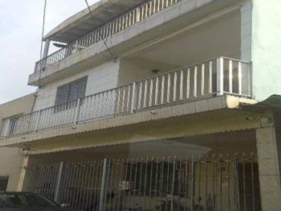 Casa com 239 m², 3 quartos, 2 banheiros, ocupada