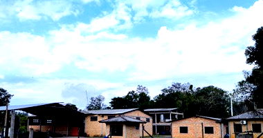 Complexo industrial com galpões, laboratório e oficina em terreno de 4846m²