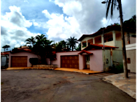 Terreno com Área de Lazer e Construções em Anápolis