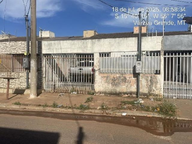 Casa com 76,74m² de área total e terreno de 180m²