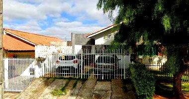 Casa ocupada com 55 m² construída, 3 quartos e 1 banheiro
