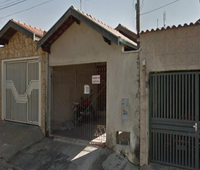 Casa com 2 dormitórios e garagem para 2 veículos