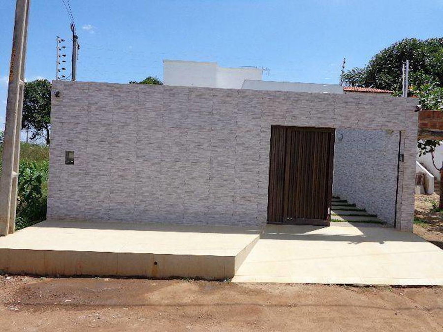 Casa com 3 Quartos e 4 Banheiros em Lagoa do Carro/PE