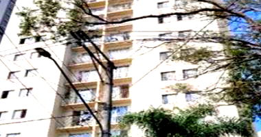 Apartamento - 68 m² com 3 dormitórios e 1 vaga de garagem