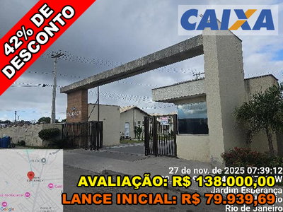 Apartamento com 2 quartos em Cabo Frio - RJ