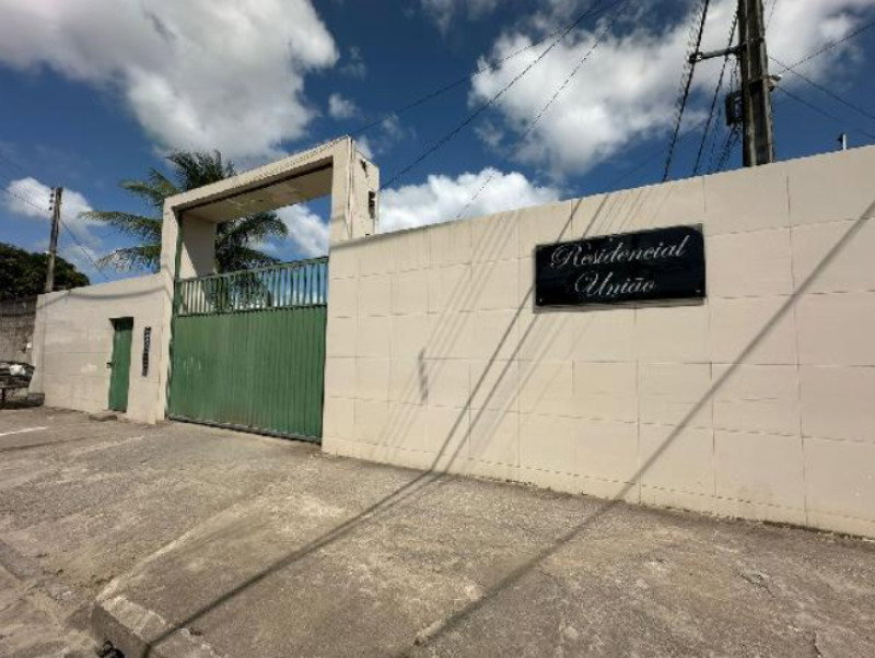 Casa em Condomínio com 4 Quartos em Rio Largo