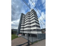 Apartamento com 157m² privativos, box e depósito