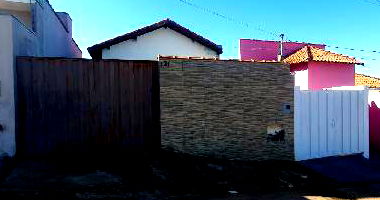 Casa com 3 Quartos e Área de Serviço em Jardim Cidade Nova