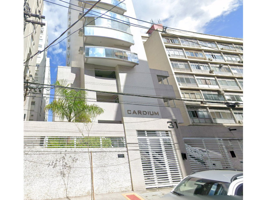 Apartamento de 214 m² com 4 vagas