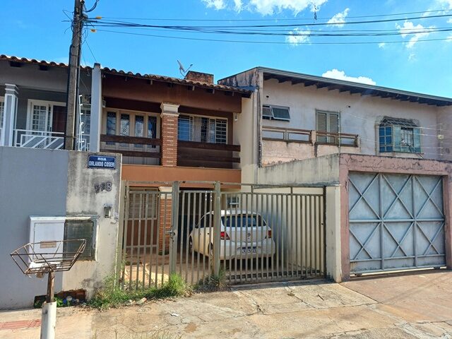 Lote com Residência - 112m² Construída - Londrina