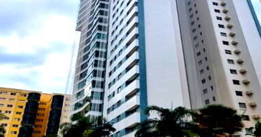 Cobertura com 4 Vagas em Condomínio de Luxo