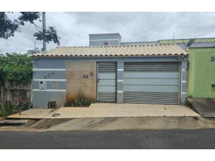 Casa em Leilão com 75m² Construída e 133m² de Terreno