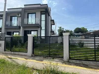 Casa desocupada com 2 quartos e 2 banheiros, 69,88 m²
