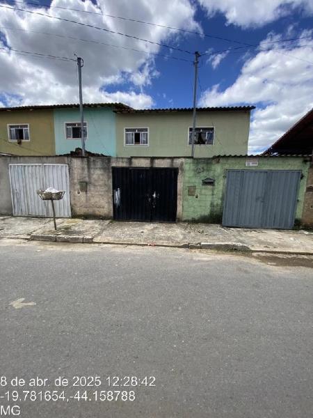 Casa com 2 quartos, 1 banheiro, área construída 56,98m², 1 vaga