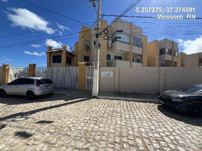 Apartamento 2 quartos, varanda, sala, 56m²