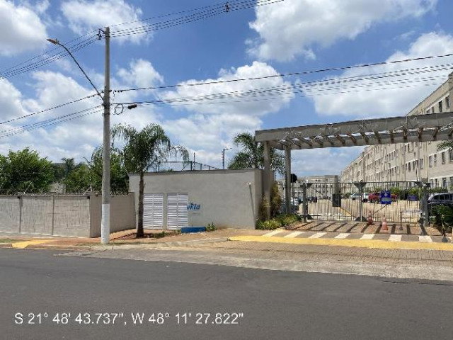 Apartamento com 2 quartos em Araraquara/SP