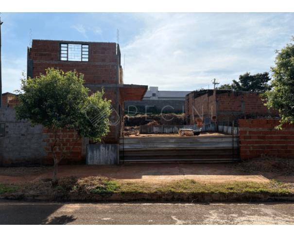 Terreno com construção inacabada em Ilha Solteira