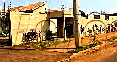 Casa com 2 Quartos e 1 Vaga em Campo Grande