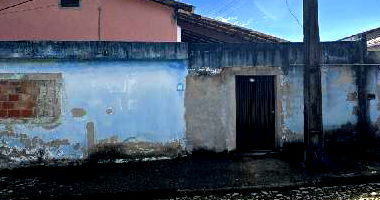 Casa 2 quartos, 1 banheiro, 44m² construída, 1 vaga, desocupada