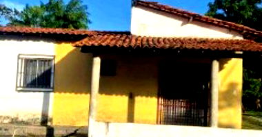 Casa residencial com 1 quarto, 1 banheiro, ocupada, área construída de 61.87m²