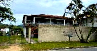 Casa com 6 quartos em Maricá - RJ