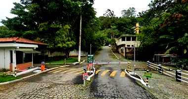 Casa com terreno de 250m², imóvel ocupado, 0 quartos e 0 banheiros