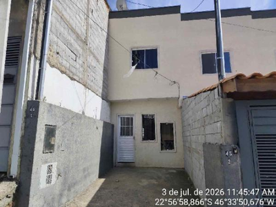 Casa com 2 Quartos e 1 Vaga em Bragança Paulista