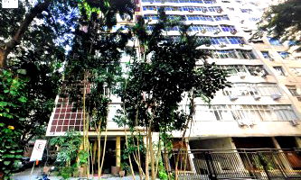 Cobertura em Copacabana com 2 salas e 2 banheiros