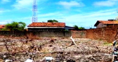 Terreno desocupado 360 m² com ótima localização e matrícula regular