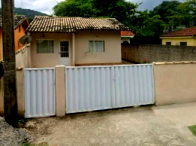 Casa aconchegante com 2 quartos e 1 vaga em Maricá/RJ