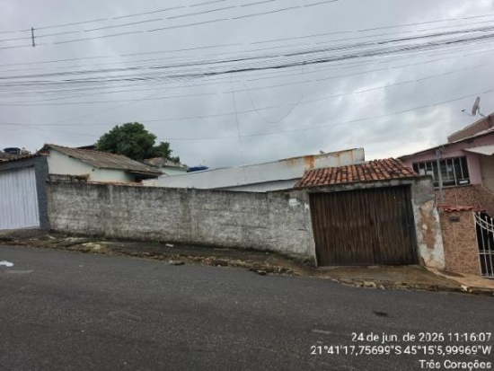 Casa com 3 quartos e 137m² em Três Corações