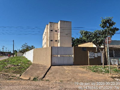 Apartamento com 2 Quartos e 1 Vaga em Condomínio