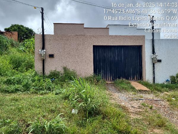 Casa com 2 Quartos e 1 Vaga em Caldas Novas