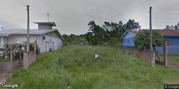 Casa com área de 80m² na Rua dos Oceanos, 105