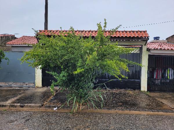 Casa em Loteamento Jardim Alpess com 49,55m²