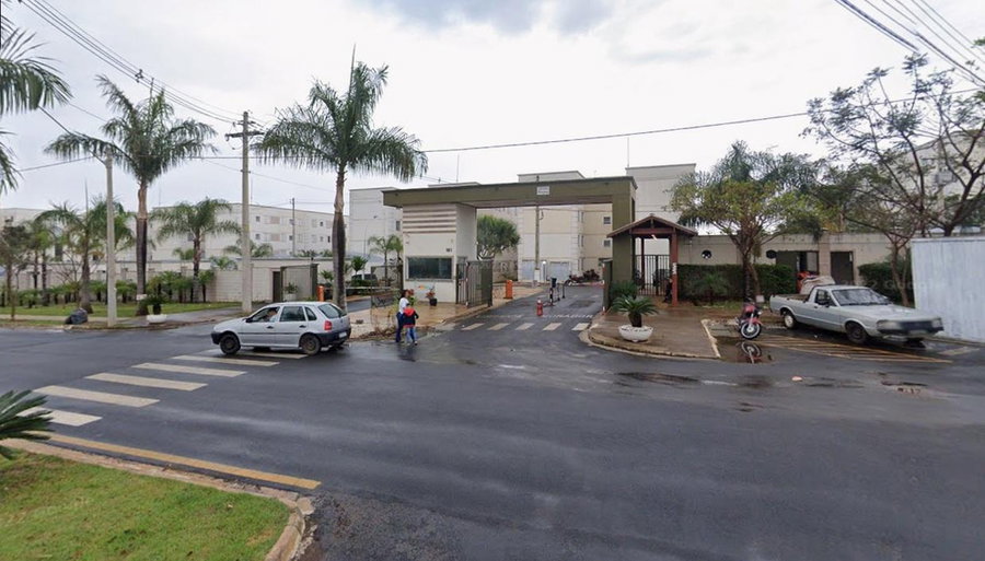 Apartamento com 2 dormitórios, 1 banheiro e vaga descoberta