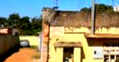 Casa em leilão com 2 quartos e 1 banheiro