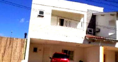 Casa com 3 Quartos e 2 Banheiros em Porto Alegre