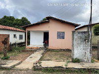 Casa com 2 Quartos e 2 Banheiros em Loteamento