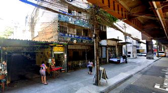 Prédio comercial amplo com 1158m² construídos, desocupado