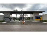 Casa com 194,9m² construída, imóvel, condomínio fechado